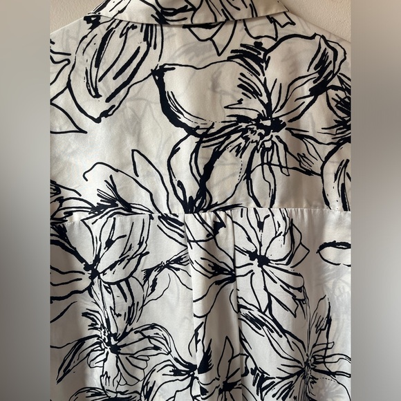 Joie 100% silk button down shirt blouse graphic flower print size M-L - Picture 4 of 6